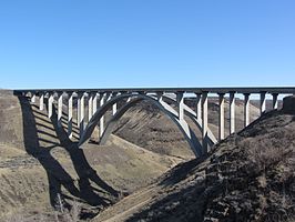 De Fred G. Redmon Bridge over Selah Creek in Centraal-Washington