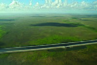 Droga U.S. Route 41 przecinająca obszar Everglades ze wschodu na zachód