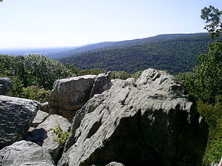 <span class="mw-page-title-main">Catoctin Formation</span> Geologic formation in the eastern US