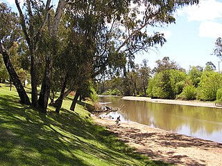 <span class="mw-page-title-main">Lachlan River</span> Intermittent river in New South Wales, Australia