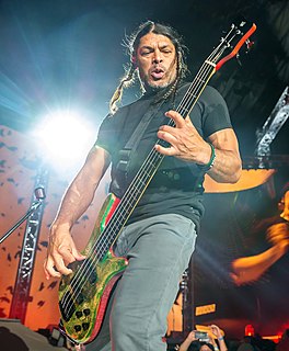 Robert Trujillo yn 2017