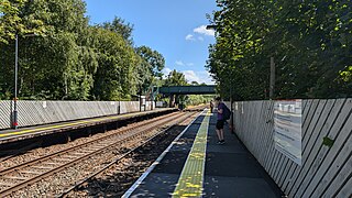 <span class="mw-page-title-main">Shotton railway station</span> Railway station on the Borderlands Line, North Wales