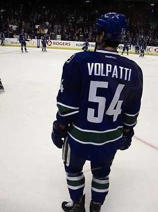 <span class="mw-page-title-main">Aaron Volpatti</span> Canadian ice hockey player