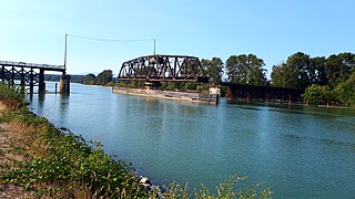 <span class="mw-page-title-main">CNR Bridge</span> Bridge in Burnaby-Richmond