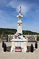 Le monument aux morts dans le cimetière communal.