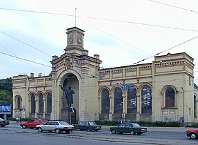 La gare de Varsovie, après sa fermeture en 2001.