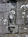 La chapelle Saint-Éloi, statue de saint Éloi (saint Alor) située sur la façade de la chapelle.