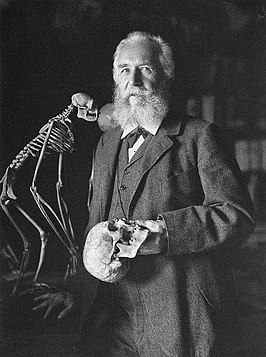 Ernst Haeckel gefotografeerd door Nicola Perscheid in 1904