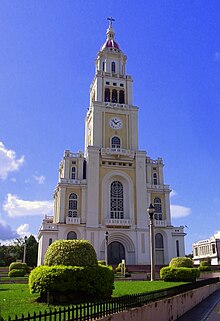 Iglesia Sagrado Corazon de Jesus Moca.jpg