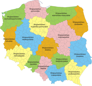 Mapa administracyjna Polski; zaznaczone granice powiatów zgodnie ze stanem z dnia 1 stycznia 2007 roku. Kolorami wydzielone szesnaście województw: dolnośląskie, kujawsko-pomorskie, lubelskie, lubuskie, łódzkie, małopolskie, mazowieckie, opolskie, podkarpackie, podlaskie, pomorskie, śląskie, świętokrzyskie, warmińsko-mazurskie, wielkopolskie i zachodniopomorskie