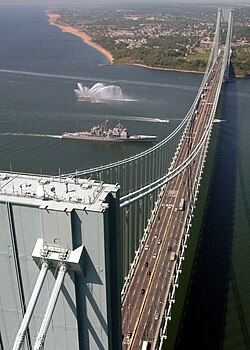 The Verrazano-Narrows Bridge, looking toward Staten Island from بروکلین