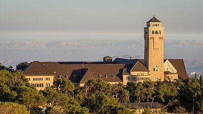 Die Auguste Victoria Compound is 'n kerk-hospitaalkompleks geleë aan die noordekant van die Olyfberg in Oos-Jerusalem.