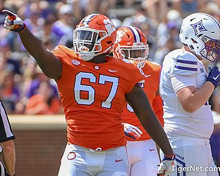 <span class="mw-page-title-main">Albert Huggins</span> American football player (born 1997)