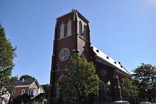 <span class="mw-page-title-main">Governor Shirley Square Historic District</span> Historic district in Massachusetts, United States