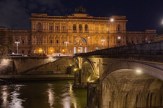 Palazzo di Guistizia with Courte di Cassazione at river Tiber, Rome, Italy