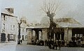 Les anciennes halles (construites vers 1867) au début du XXe siècle.