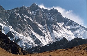 Lhotse sin sørvegg sett frå Chukhung Ri