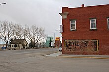 In Nanton, the two directions of Highway 2 are one-way streets, approximately 160 m (520 ft) apart. A free-flowing bypass of the town is proposed.