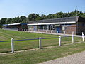 De oude hoofdtribune en kantine (2010) van HCSC.