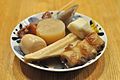 Chikuwa dans une assiette d'oden