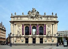 Vue d'ensemble du bâtiment.