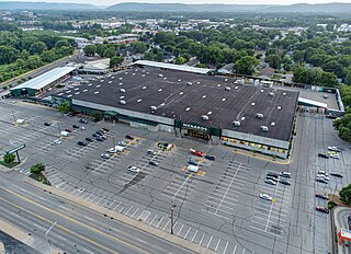 <span class="mw-page-title-main">Menards</span> American home improvement store chain in the Midwestern United States