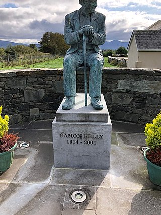 <span class="mw-page-title-main">Eamon Kelly (actor)</span> Irish actor and playwright