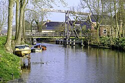 Houten klap over het Damsterdiep in Garrelsweer