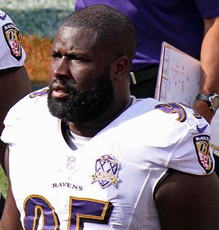 <span class="mw-page-title-main">Kapron Lewis-Moore</span> American football player (born 1990)