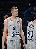 Thumbnail for File:Tryggvi Hlinason 51 Valencia Basket EuroLeague 20180201.jpg