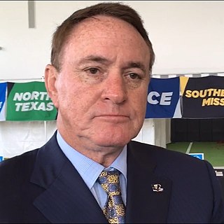 <span class="mw-page-title-main">Butch Davis</span> American football player and coach (born 1951)