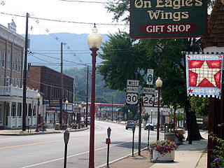 <span class="mw-page-title-main">Everett, Pennsylvania</span> Borough in Pennsylvania, United States