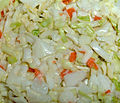 Coleslaw ou koolsla en néerlandais.