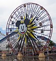 Het excentriekreuzenrad Mickey's Fun Wheel in Disney California Adventure Park