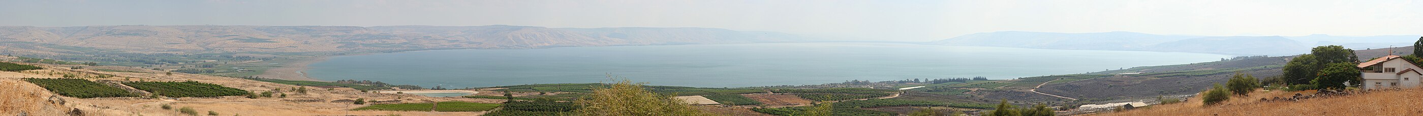 תצלום פנורמי של הכנרת