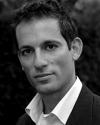 <span class="mw-page-title-main">Chris Pavlo</span> British actor