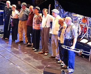 <span class="mw-page-title-main">Dexys Midnight Runners</span> English pop rock band