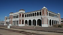 The historic Casa del Desierto, originally built as a hotel by the Fred Harvey Company. Harveyhouse3 (cropped).JPG