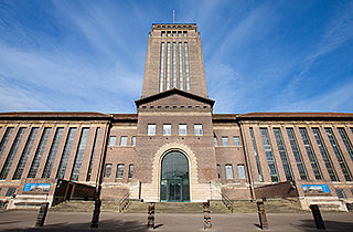 <span class="mw-page-title-main">Cambridge University Library</span> Main research and legal deposit library of the University of Cambridge