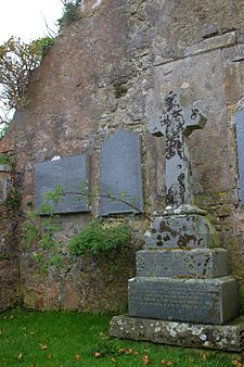 Gravestones in the burial enclosure Cill Chriosd 4.jpg