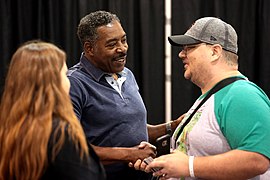 Ernie Hudson (26610671109).jpg