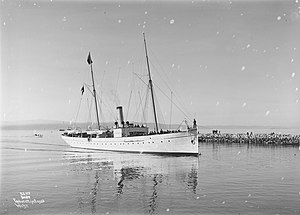 Heimdal bringing Haakon VII and Maud to Trondheim for their coronation HNoMS Heimdal OPV.jpg