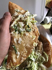 Mexican molote pastry Molote de Tinga.jpg