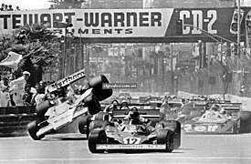 1977 Long Beach Hunt and Reutemann.jpg