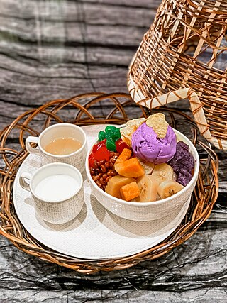 <i>Halo-halo</i> Filipino dessert