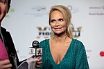 Thumbnail for File:Kristin Chenoweth (40748093401).jpg