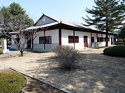 NorthKoreaPeaceMuseum2012.jpg