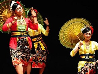 <i>Payung</i> dance Indonesian traditional dance