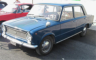 <span class="mw-page-title-main">Fiat 124</span> Motor vehicle