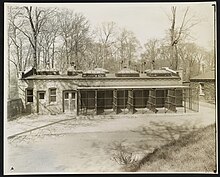 Animal cages at the New York Zoological Park LCCN2015652310.jpg